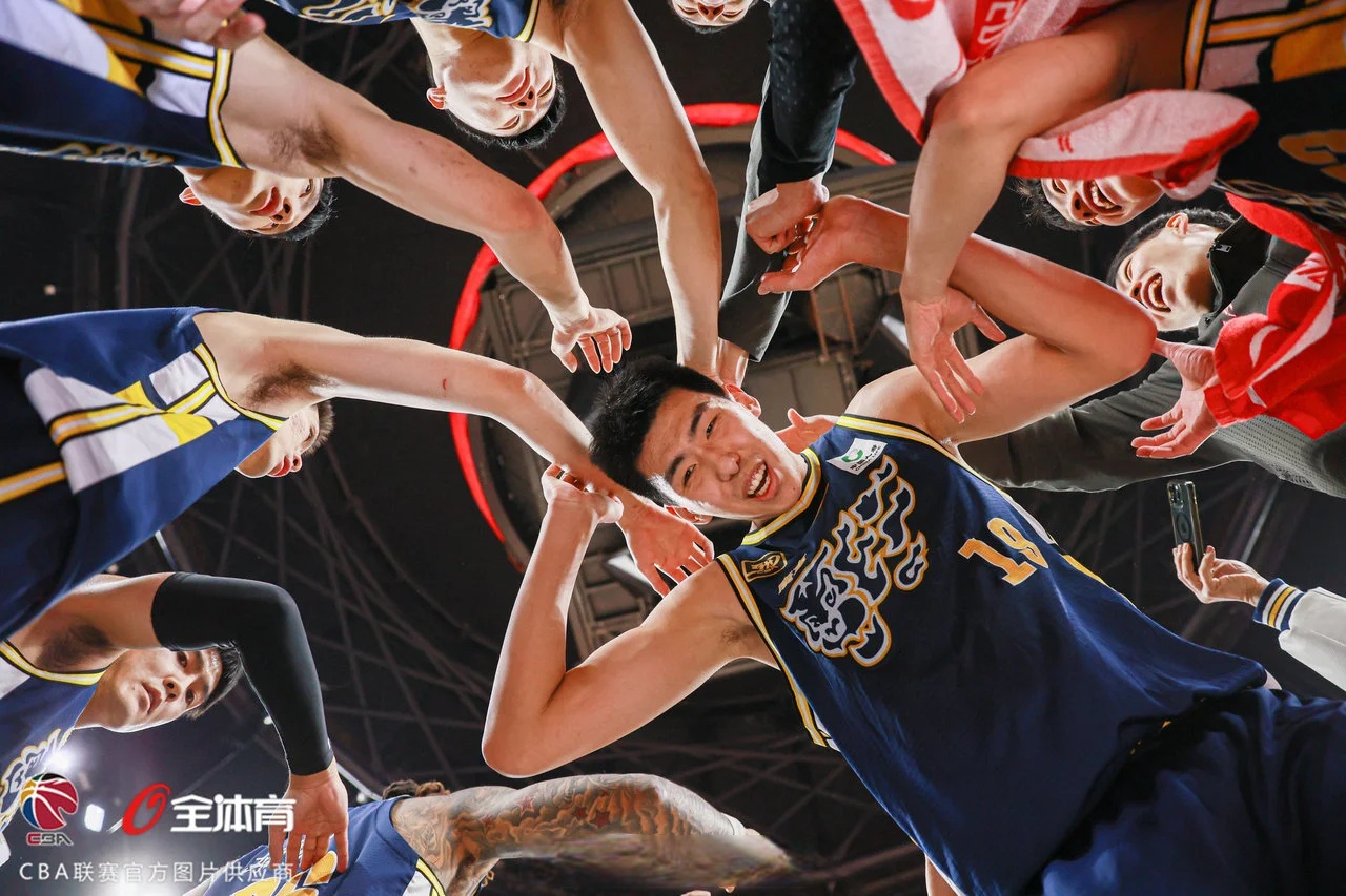 开云下载-运动员合作：双人配合战术的精彩展现的简单介绍