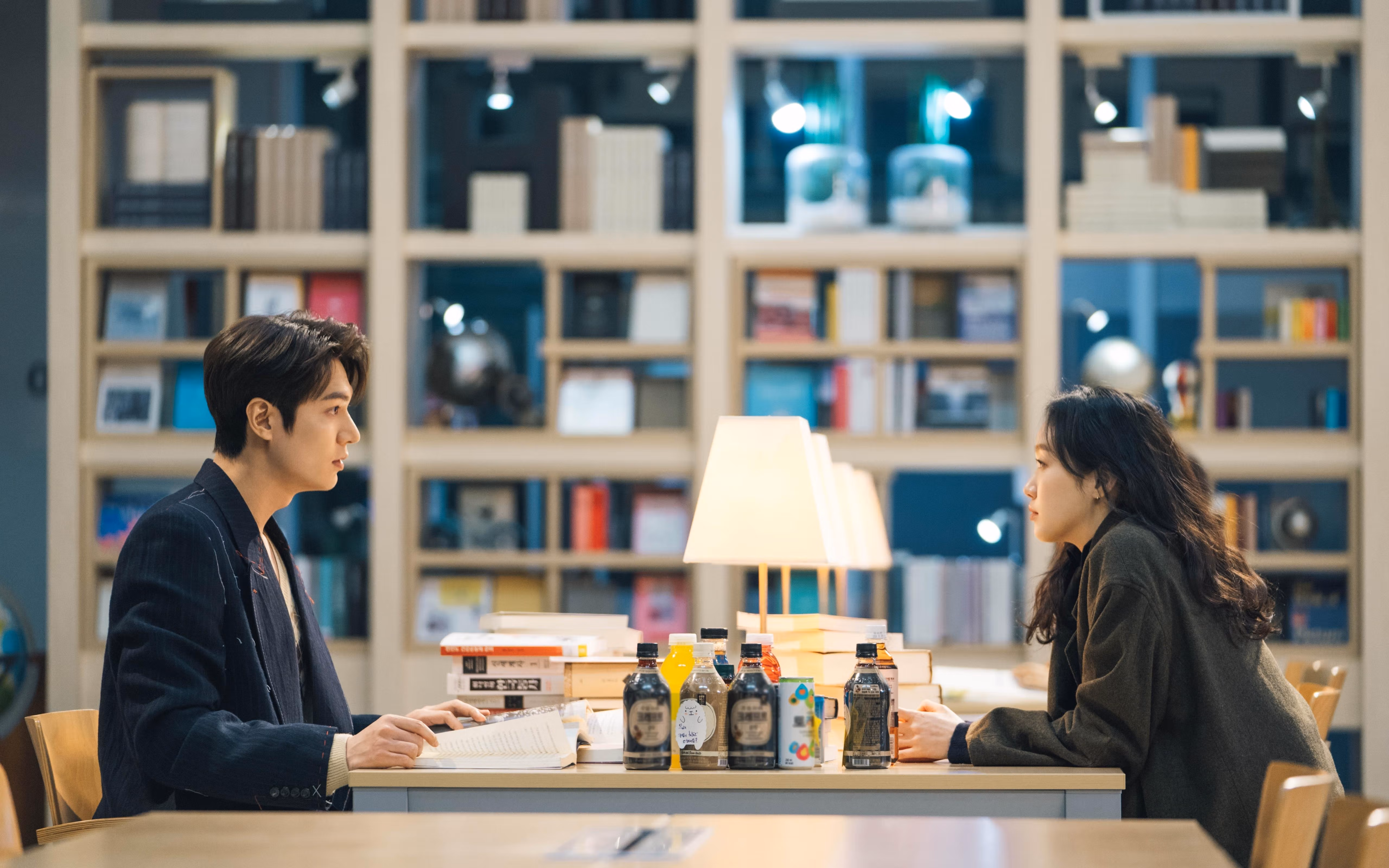 开云官方网站-_湖人队迎难而上，誓冲季后赛_，湖人队2022年赛季