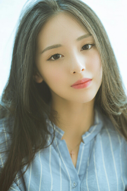 《多平台联动直播:打造全景式的电竞观看体验》,多屏直播互动的平台