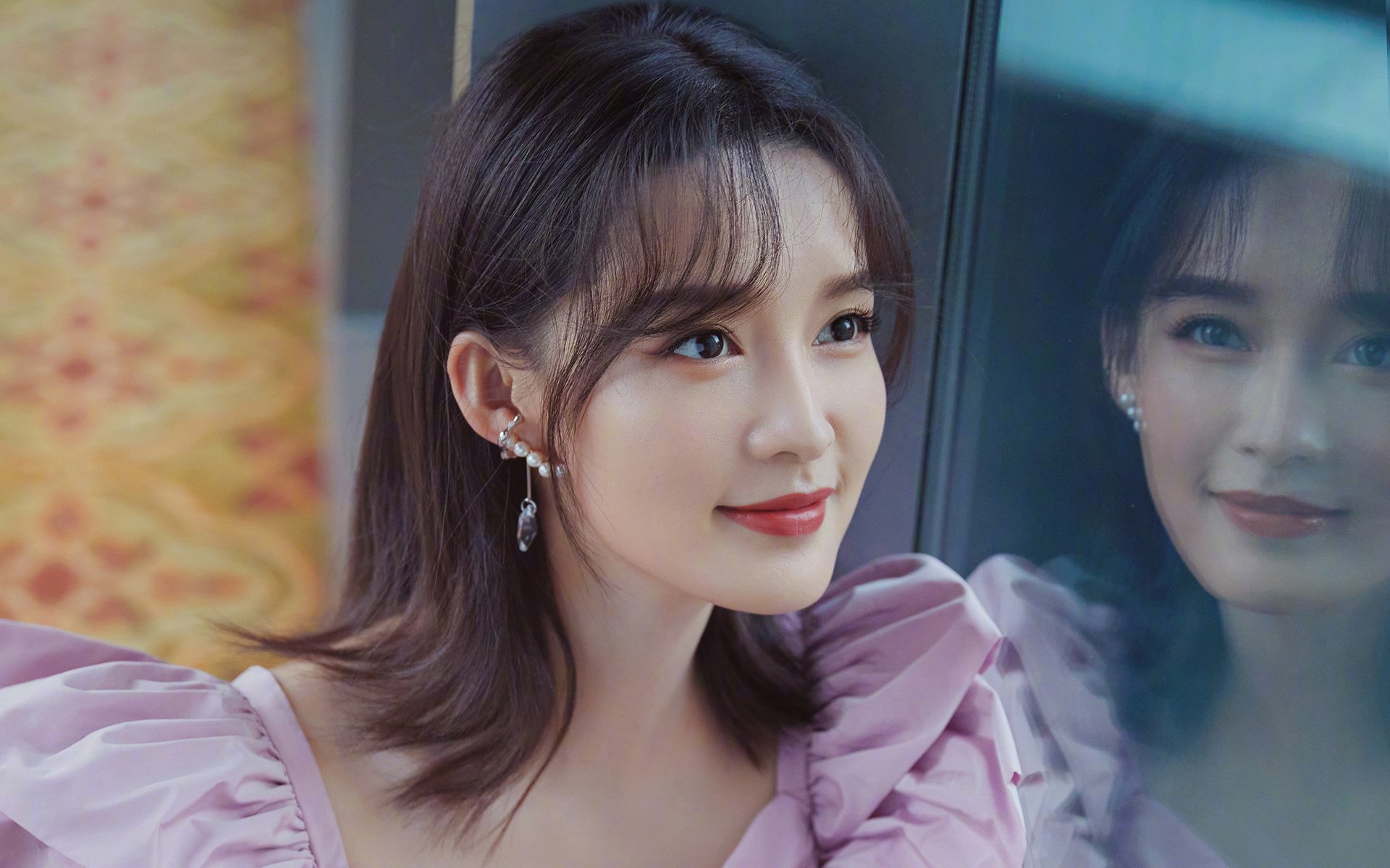 以“体育+文化+旅游”为核心的新型体育产业链日益成熟,体育旅游带动的行业