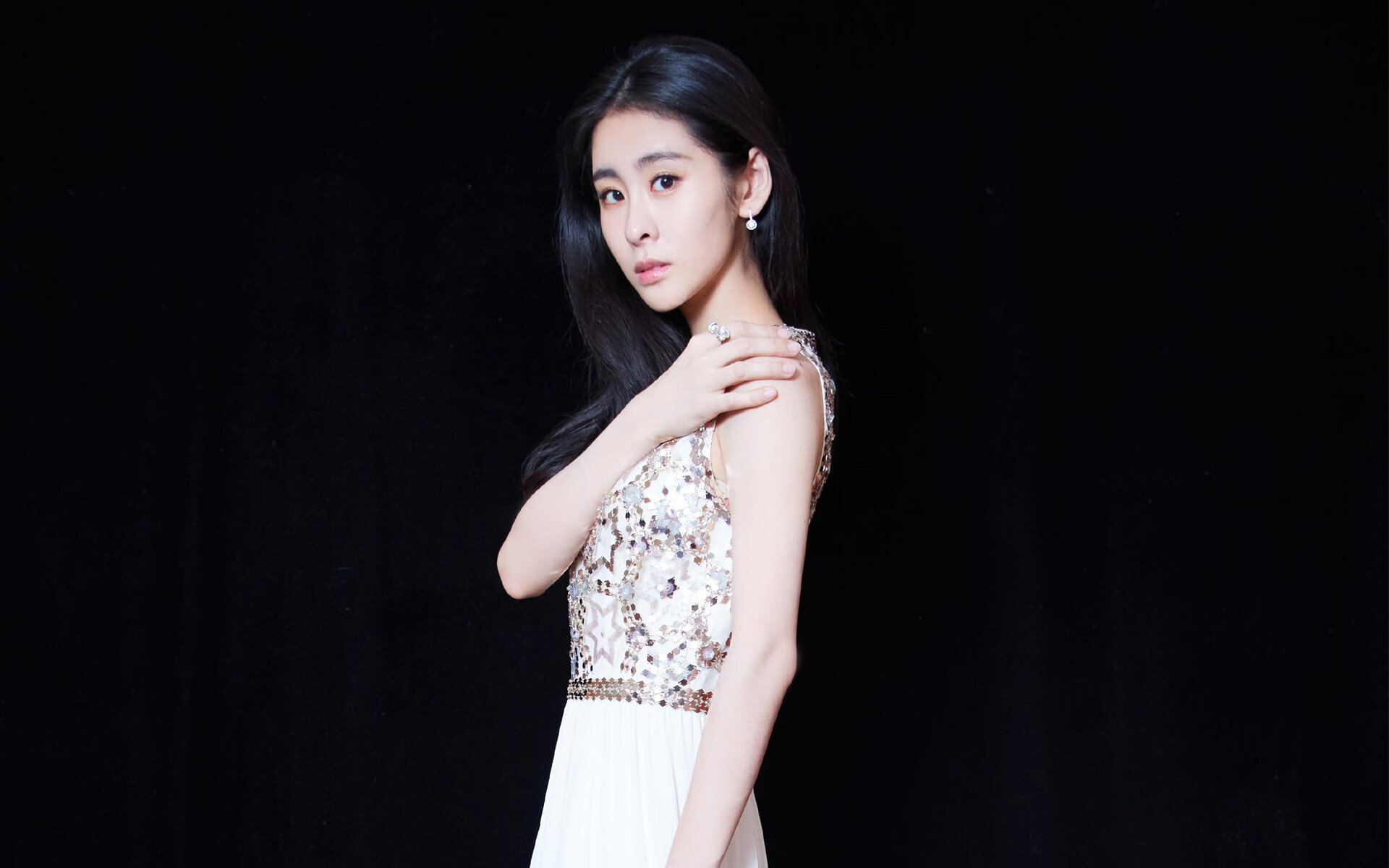 哈兰德梅开二度,欧冠锋线新宠闪耀,德甲 哈兰德