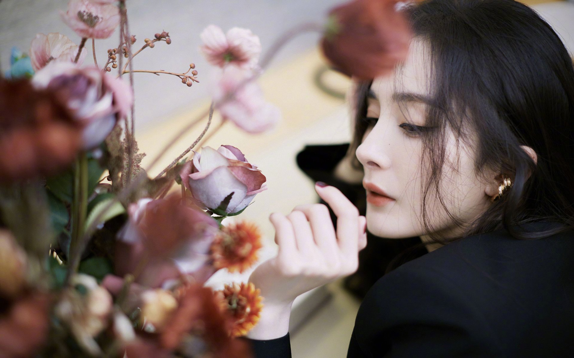 法国橄榄球队备战国际赛事,年轻球员的力量逐步显现,法国橄榄球年历