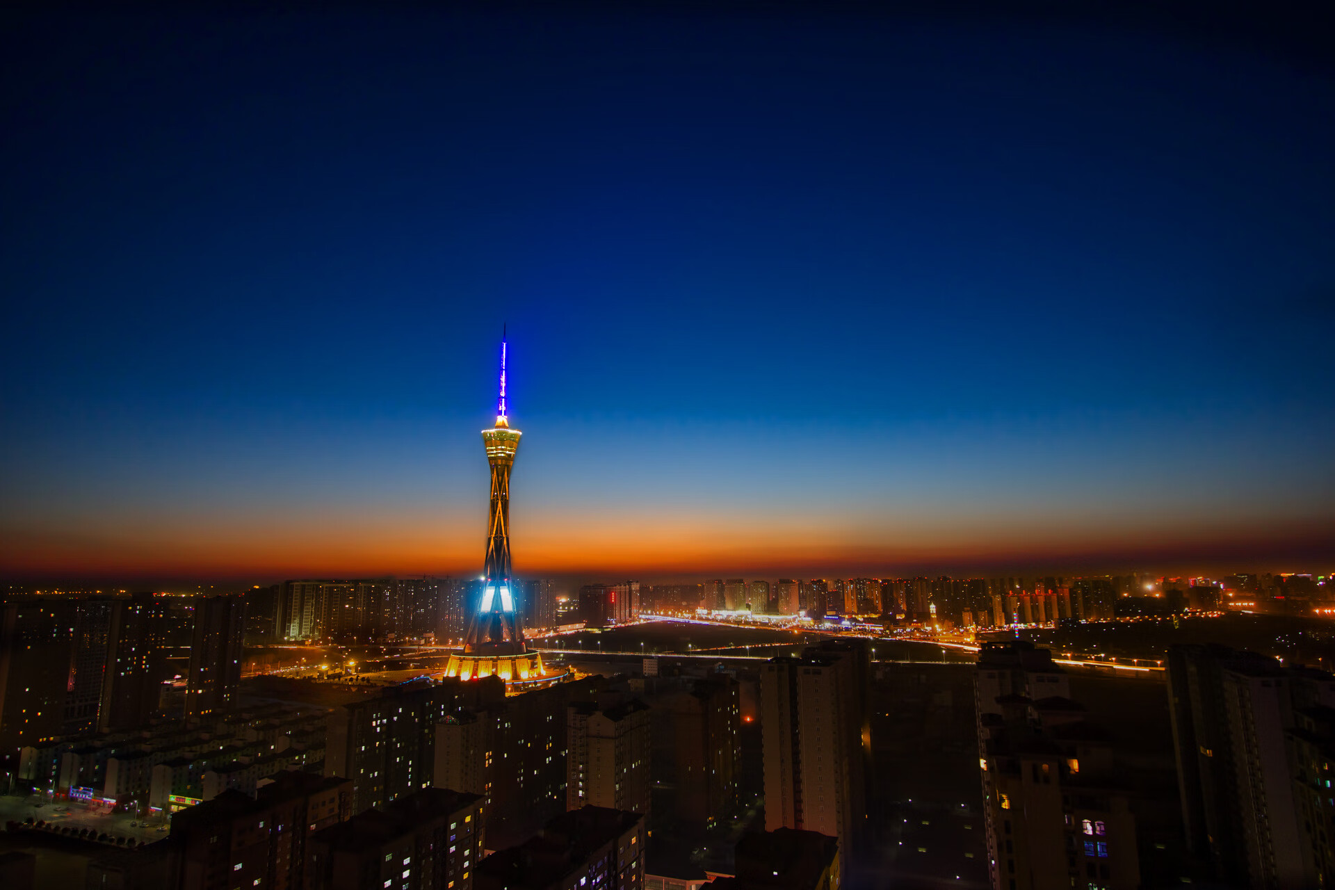 Kaiyun官方登录入口-皮特·库策泳姿流畅技术细腻，皮尔库特